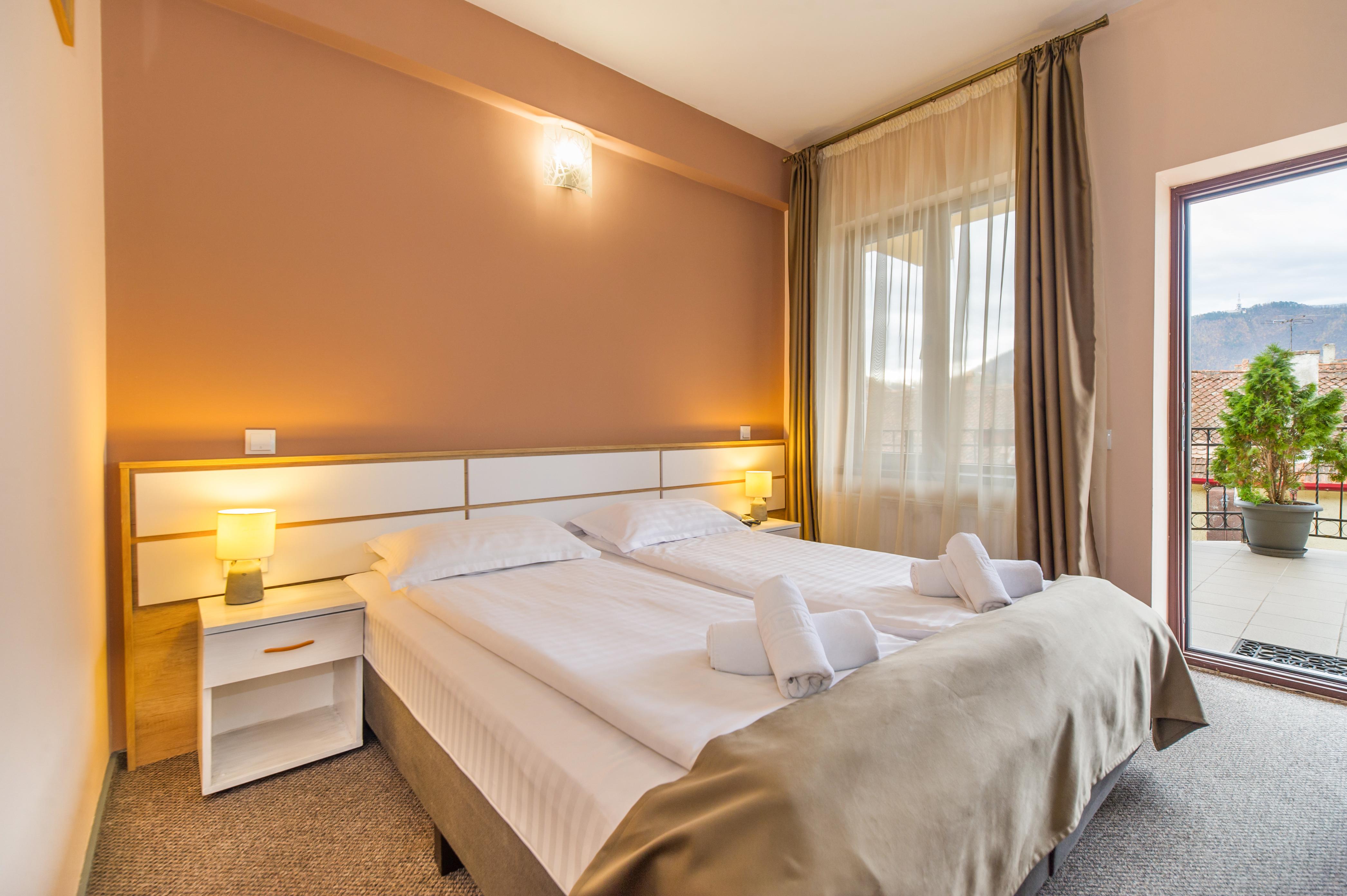 Long Street 3*
